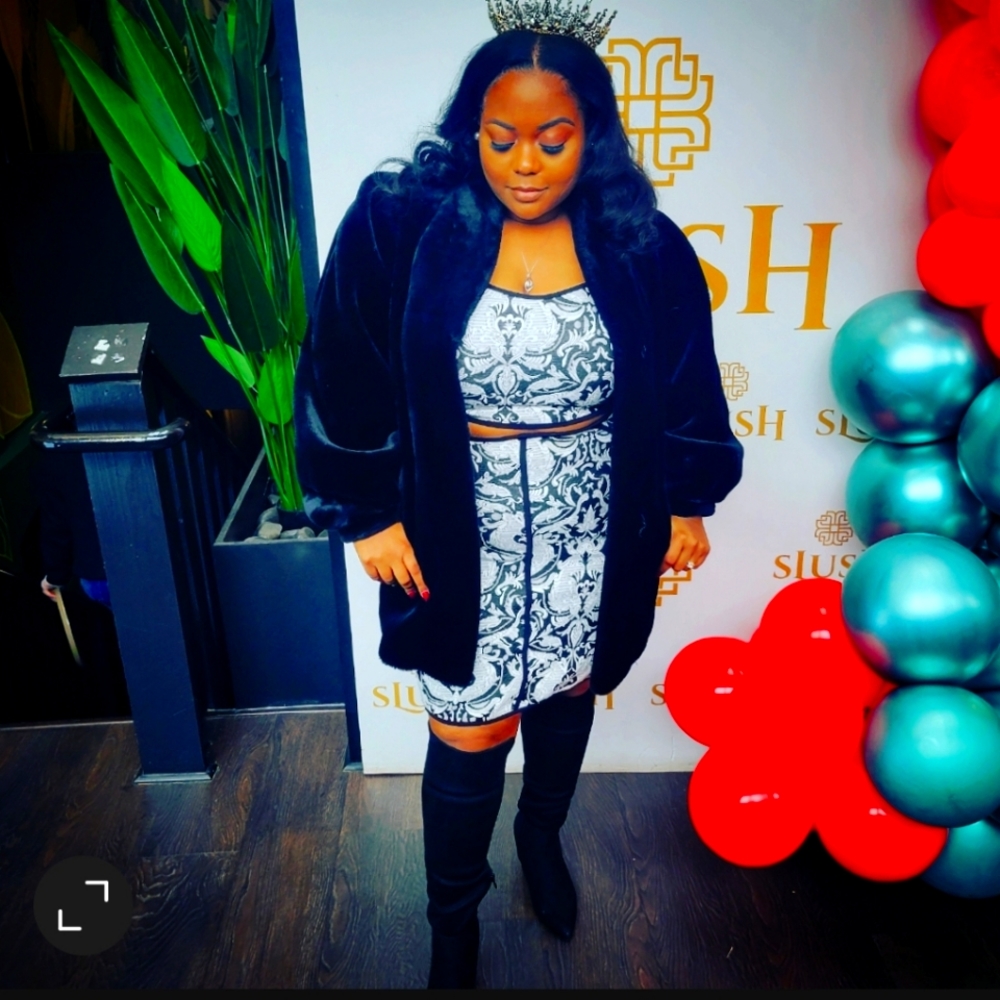 Meet your Posher, Tia